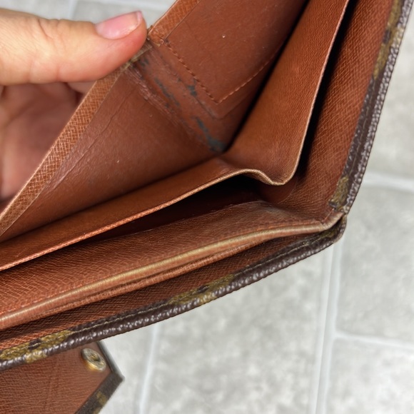 LOUIS VUITTON Porte Monnaie Viekart Credit Monogram Double-hook Wallet Auth. LV - Picture 9 of 17